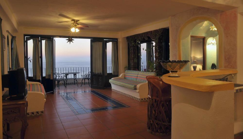 Mar Sereno Hotel & Suites Puerto Vallarta Exterior photo