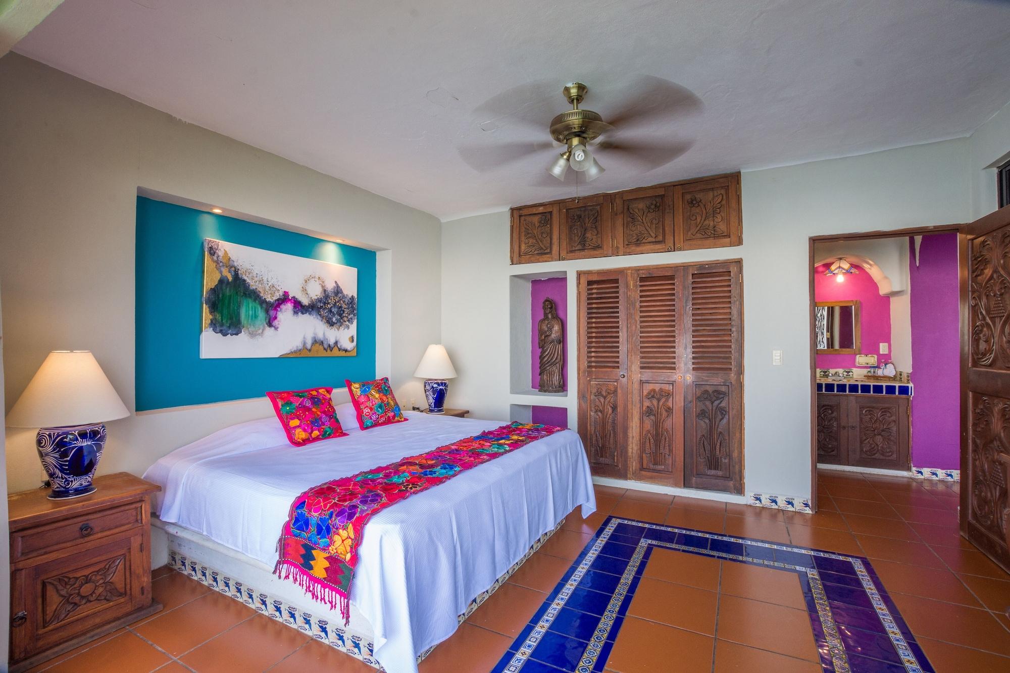 Mar Sereno Hotel & Suites Puerto Vallarta Exterior photo