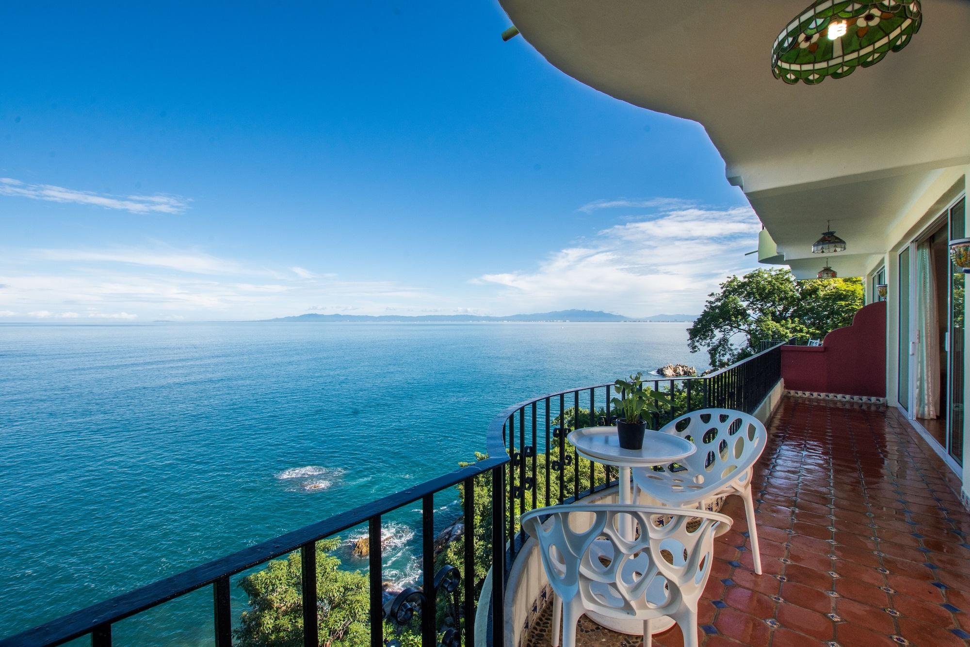 Mar Sereno Hotel & Suites Puerto Vallarta Exterior photo