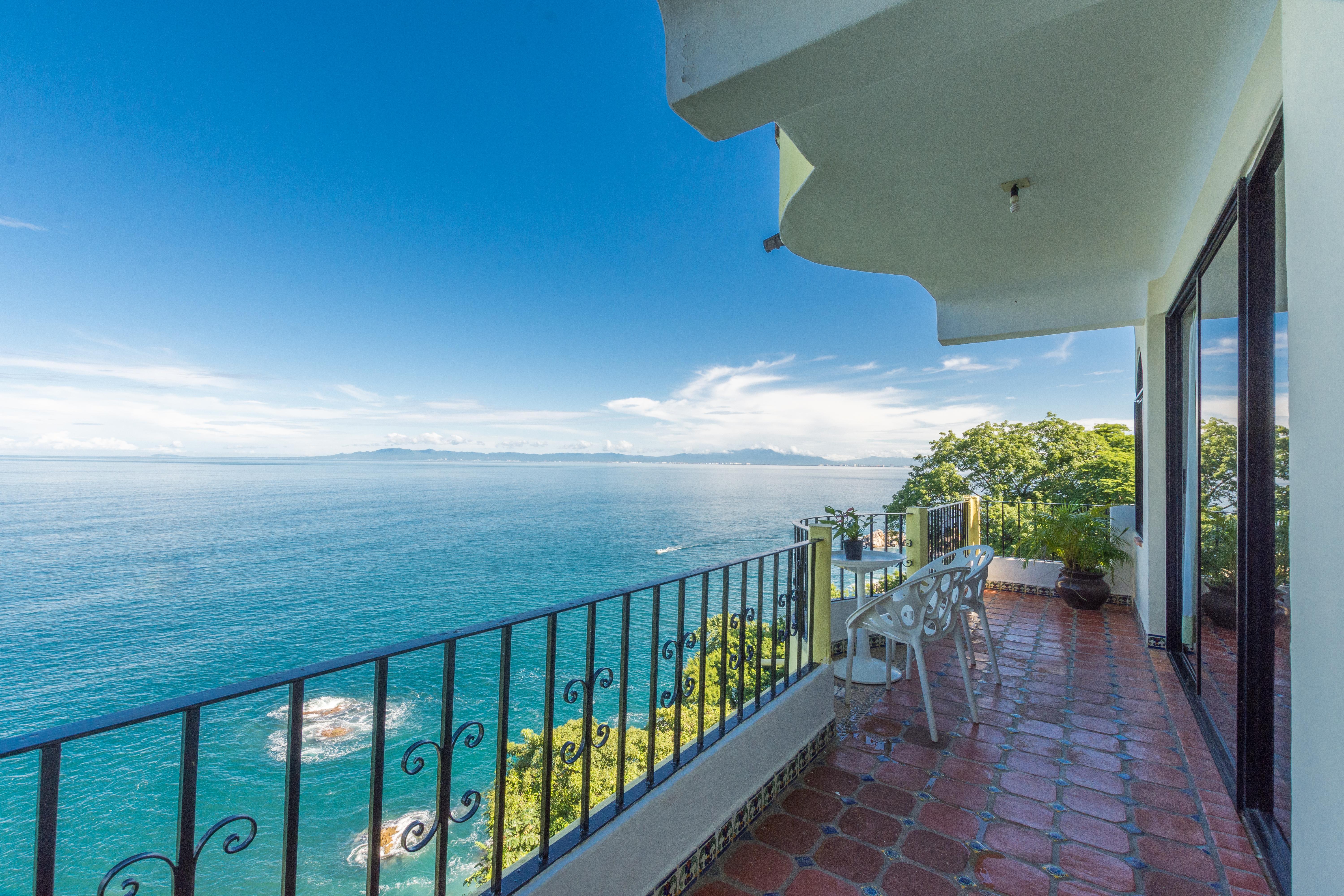Mar Sereno Hotel & Suites Puerto Vallarta Exterior photo